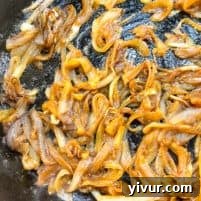 Grilled onions for burgers