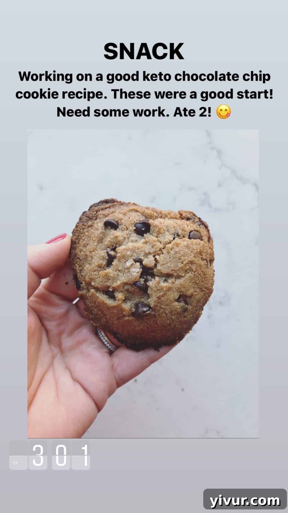 Keto chocolate chip cookies - a delicious low-carb treat