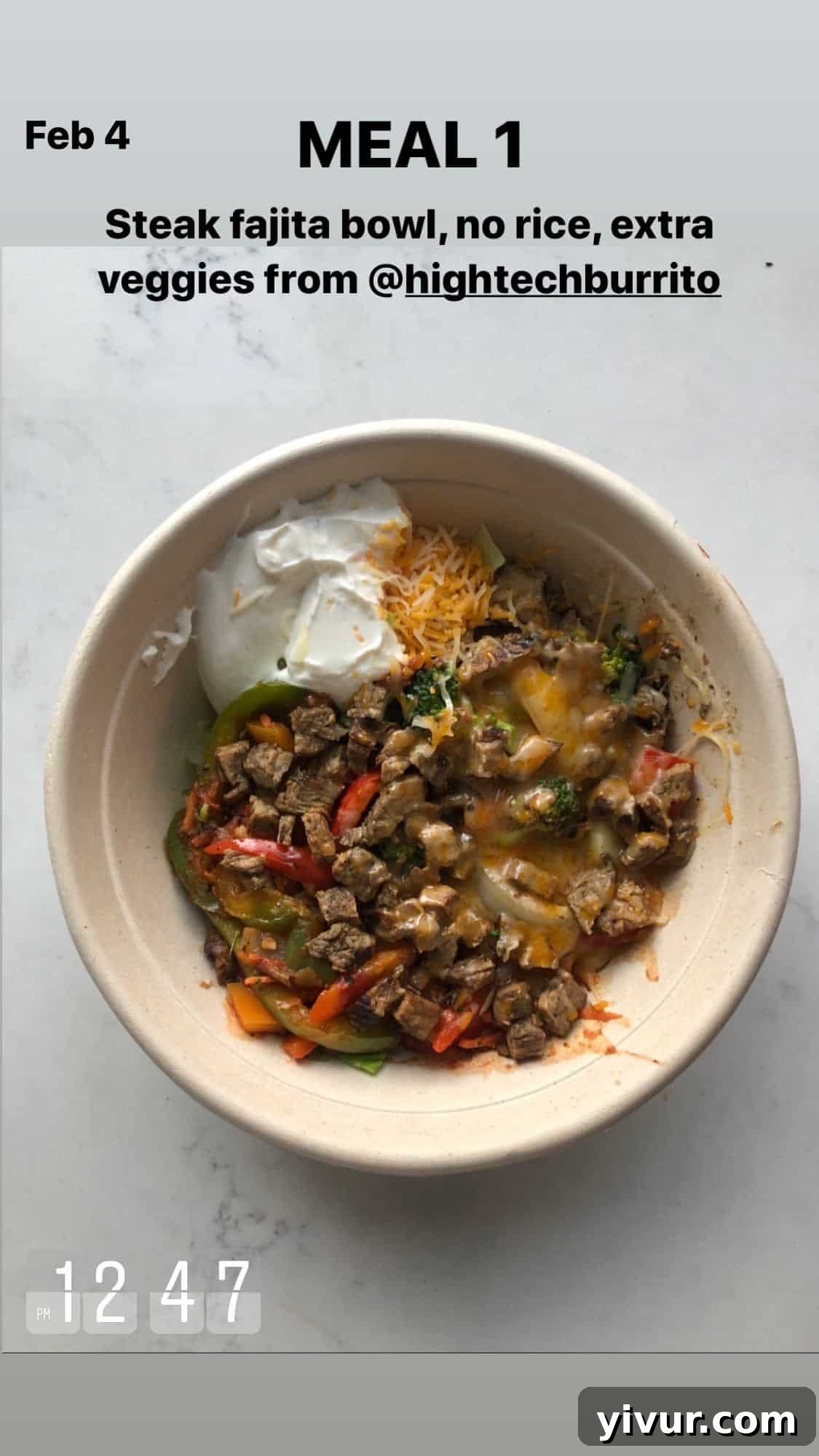 Steak fajita bowl with extra vegetables - a colorful and filling keto meal