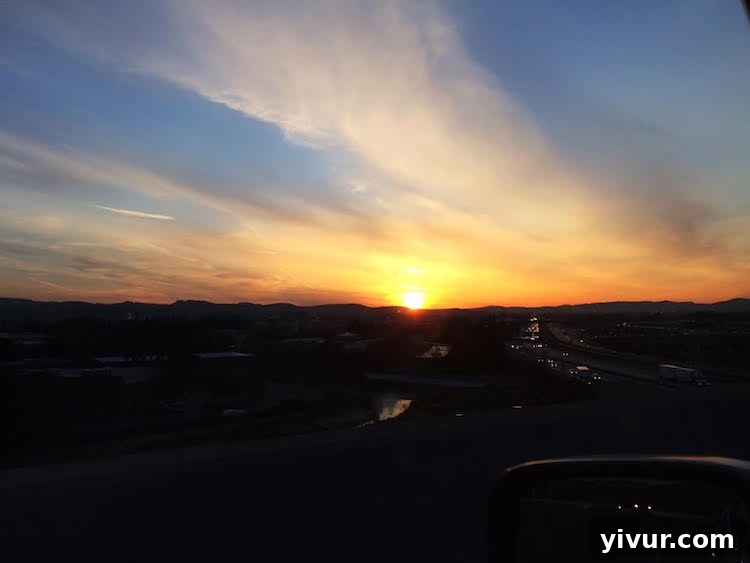 Stunning Sunrise: The Beauty of Early Morning Commutes
