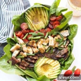 Paleo honey mustard chicken, bacon & avocado salad, a refreshing summer meal.