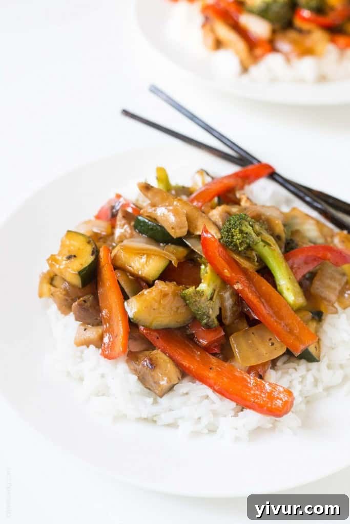 Sizzling Chicken Stir Fry with Broccoli and Sweet Peppers 5 Broccoli and bell pepper chicken stir fry, made with the BEST stir fry sauce!