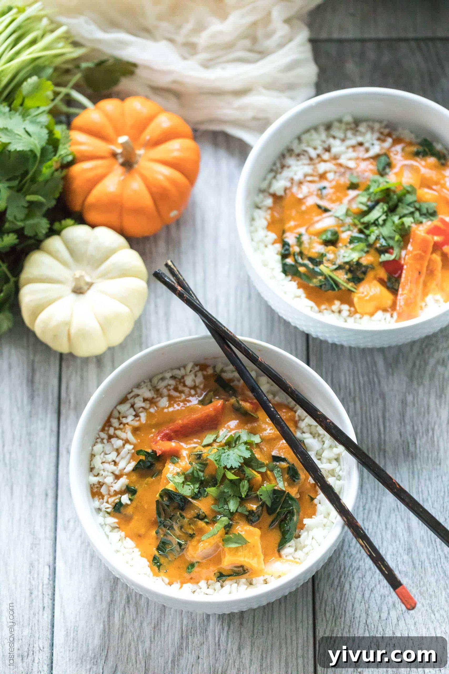Paleo & Whole30 Pumpkin Coconut Thai Curry - a flavorful and healthy dinner recipe! Gluten free, grain free, dairy free, sugar free, clean eating
