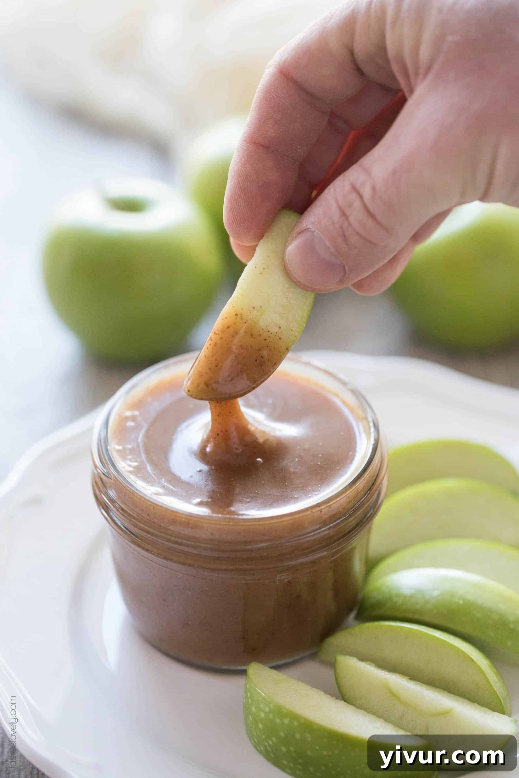 Paleo Salted Caramel Sauce - a 3 minute microwave caramel sauce that is paleo, dairy free, refined sugar free, gluten free and vegan!