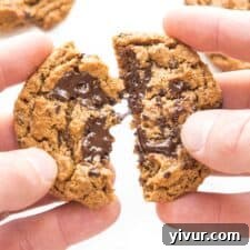 Keto Chocolate Chip Cookies